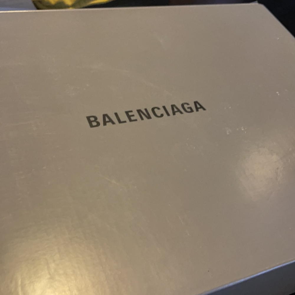 Latest Balenciaga Sneakers - Picture 3 of 3